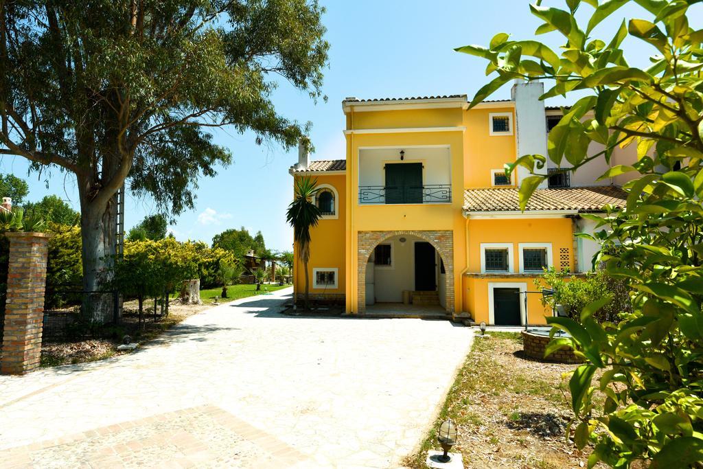 Antonia Beachfront Villa Lefkimmi  Exterior foto