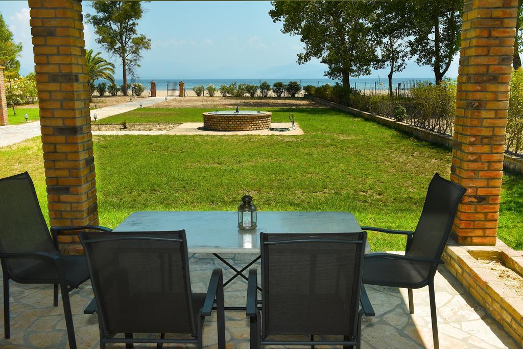 Antonia Beachfront Villa Lefkimmi  Exterior foto